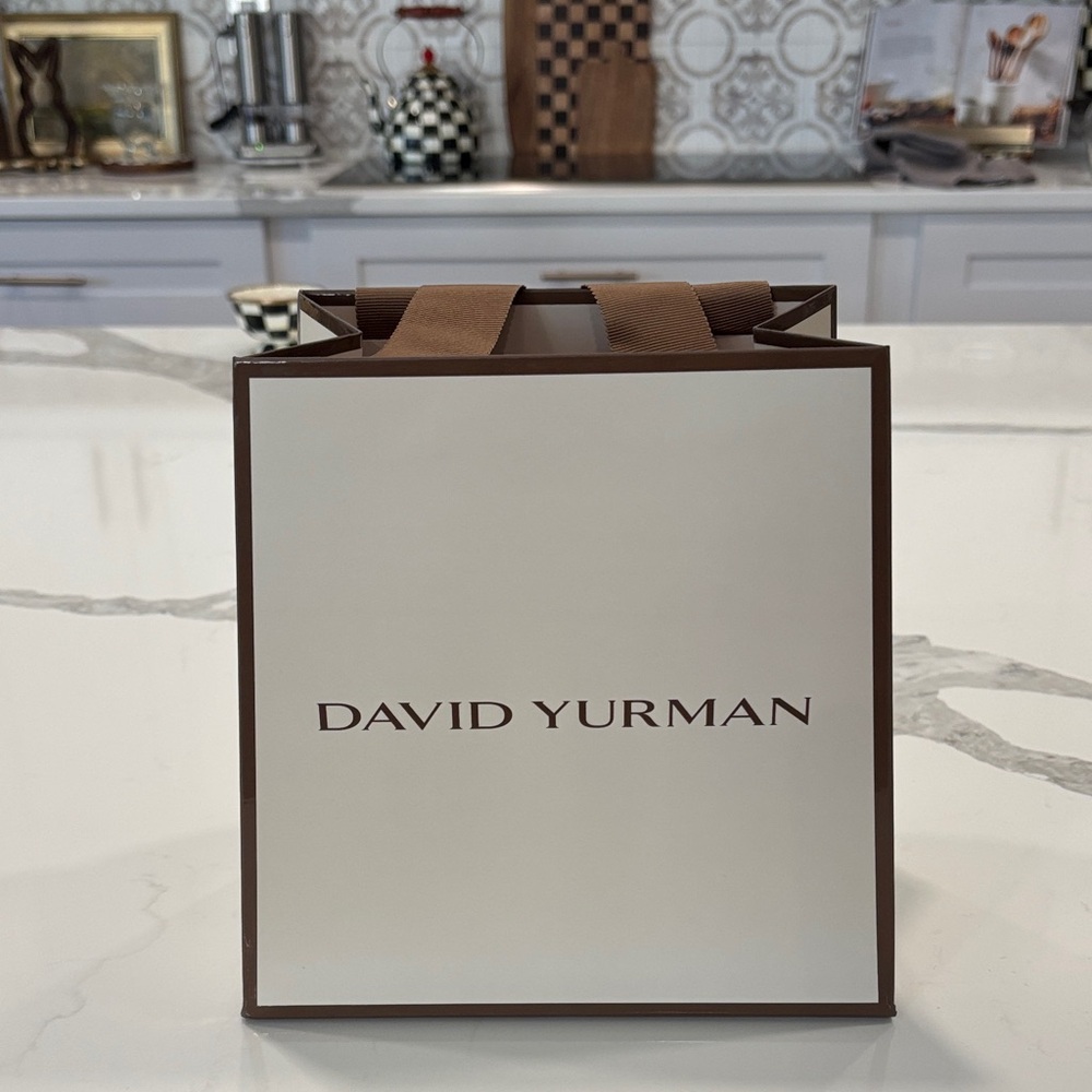 David Yurman Elegant Brown‎ and Cream paper tote Bag